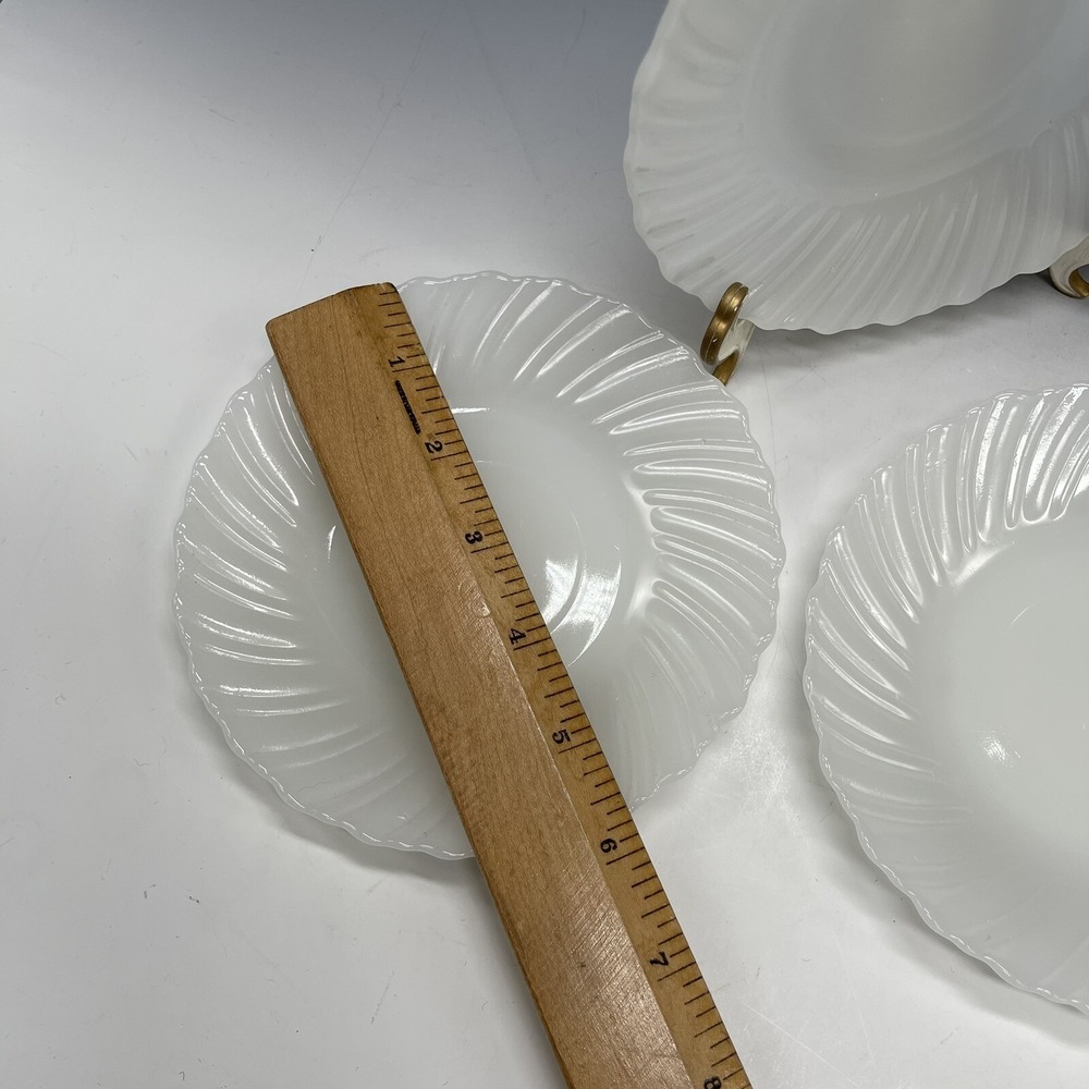 Vintage TERMOCRISA Bread Dessert Plates White Milk Glass Saucers ‎ 5 3/4" Mexico - Picture 3 of 7